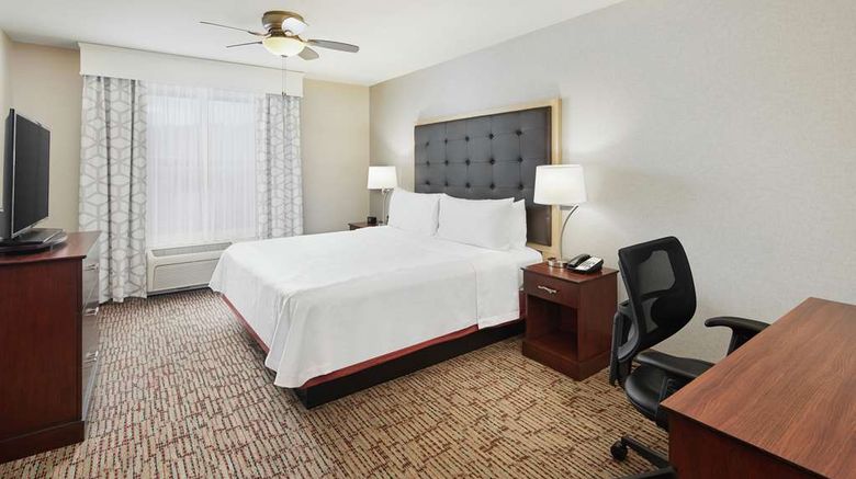 <b>Homewood Suites Columbus Room</b>. Images powered by <a href="https://iceportal.shijigroup.com/" title="IcePortal" target="_blank">IcePortal</a>.