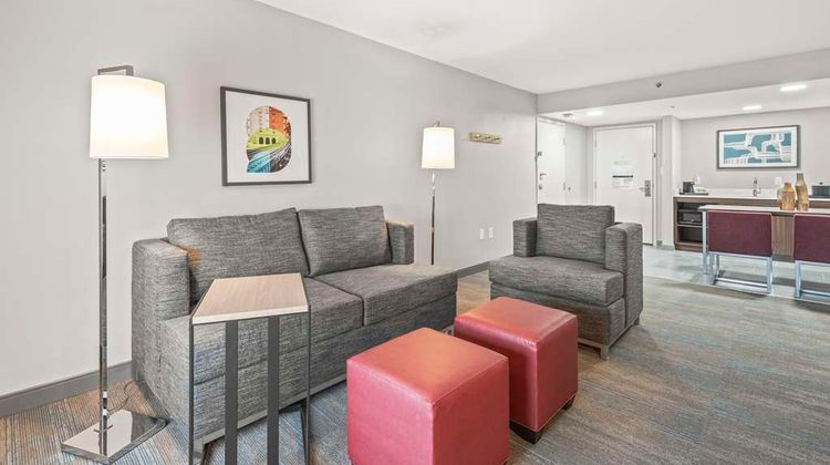 Hampton Inn Columbus-North Room