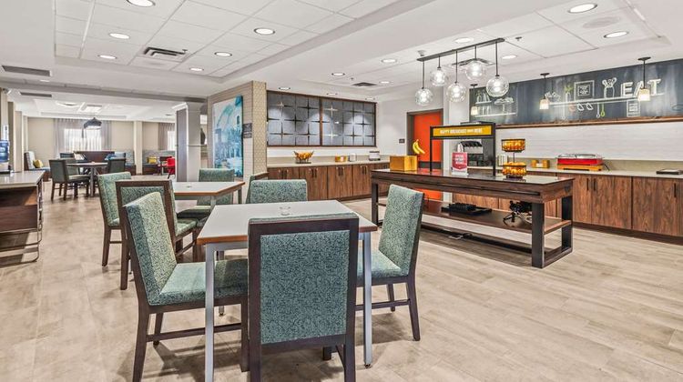 Hampton Inn Columbus-North Restaurant