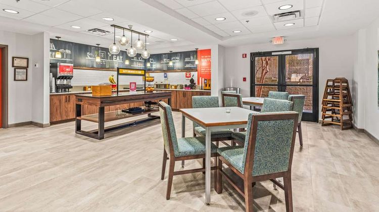 Hampton Inn Columbus-North Restaurant