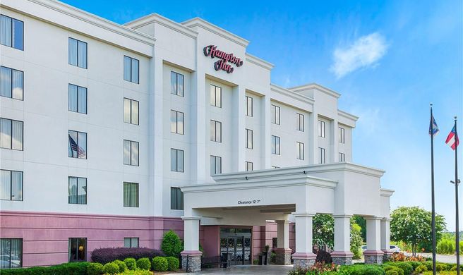 Hampton Inn Columbus-North Exterior