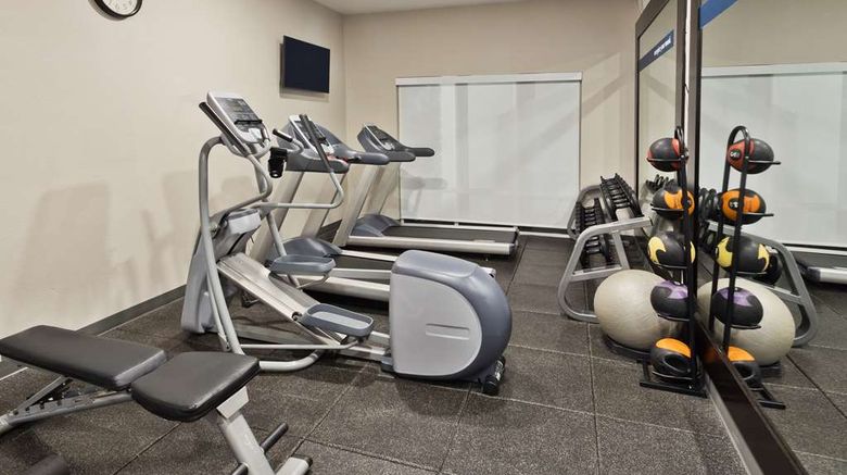 <b>Hampton Inn & Suites Health</b>. Images powered by <a href="https://iceportal.shijigroup.com/" title="IcePortal" target="_blank">IcePortal</a>.