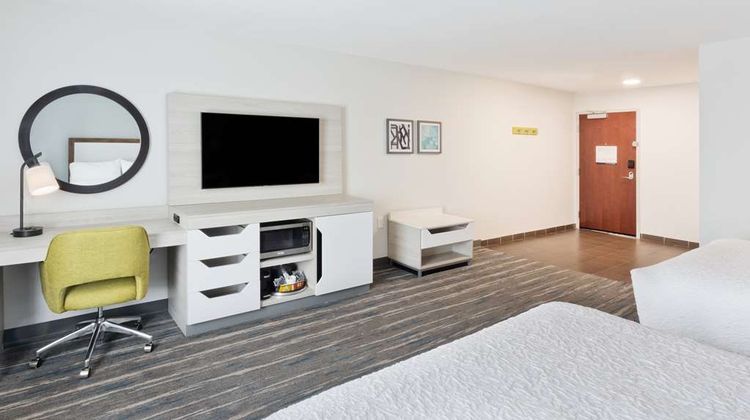 Hampton Inn & Suites Room