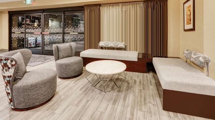 Hampton Inn Carson Lobby