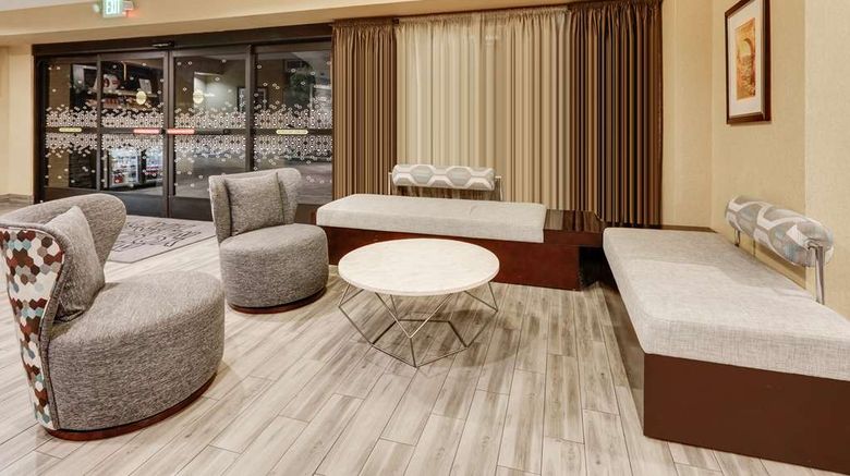 <b>Hampton Inn Carson Lobby</b>. Images powered by <a href="https://iceportal.shijigroup.com/" title="IcePortal" target="_blank">IcePortal</a>.