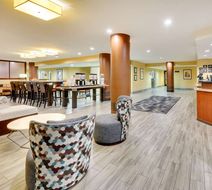 Hampton Inn Carson Lobby