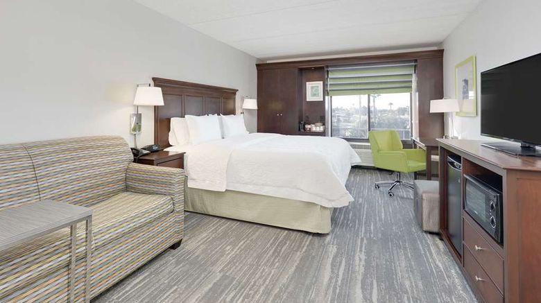 <b>Hampton Inn Carson Room</b>. Images powered by <a href="https://iceportal.shijigroup.com/" title="IcePortal" target="_blank">IcePortal</a>.