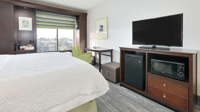 <b>Hampton Inn Carson Room</b>. Images powered by <a href="https://iceportal.shijigroup.com/" title="IcePortal" target="_blank">IcePortal</a>.