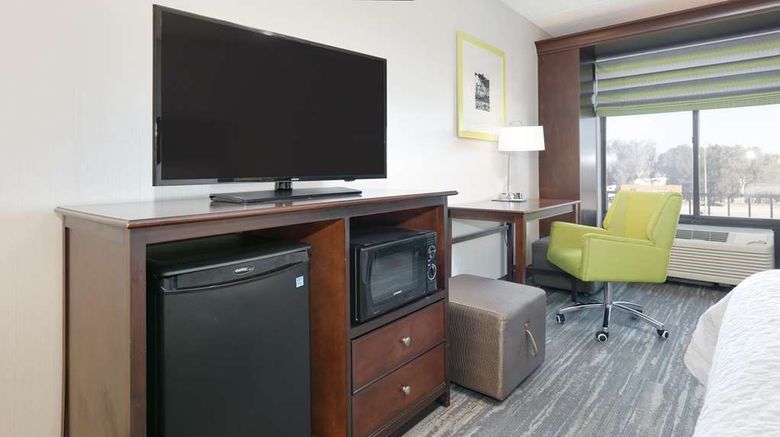 <b>Hampton Inn Carson Room</b>. Images powered by <a href="https://iceportal.shijigroup.com/" title="IcePortal" target="_blank">IcePortal</a>.