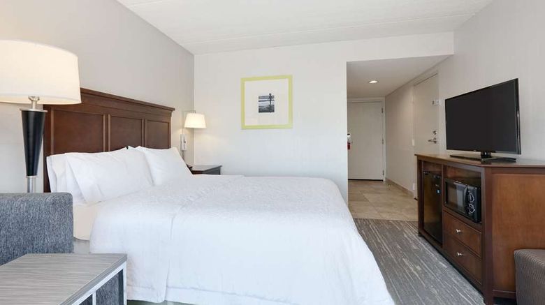 <b>Hampton Inn Carson Room</b>. Images powered by <a href="https://iceportal.shijigroup.com/" title="IcePortal" target="_blank">IcePortal</a>.