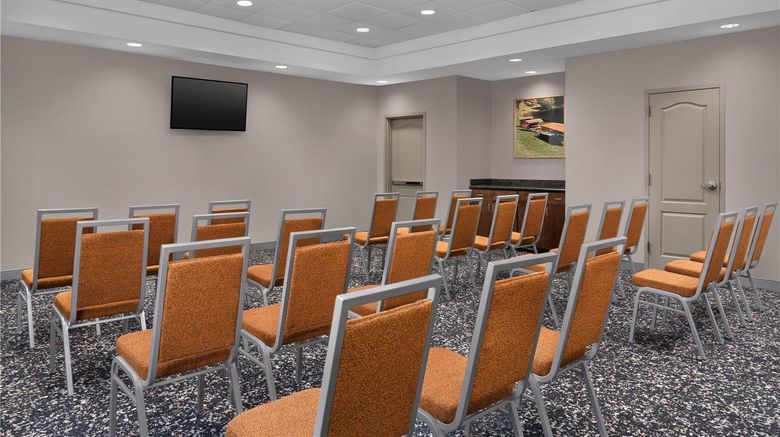 <b>Hampton Inn Crossville Meeting</b>. Images powered by <a href="https://iceportal.shijigroup.com/" title="IcePortal" target="_blank">IcePortal</a>.