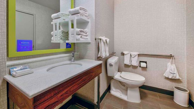 <b>Hampton Inn Cortland Room</b>. Images powered by <a href="https://iceportal.shijigroup.com/" title="IcePortal" target="_blank">IcePortal</a>.