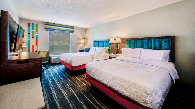 Hampton Inn Cortland Room