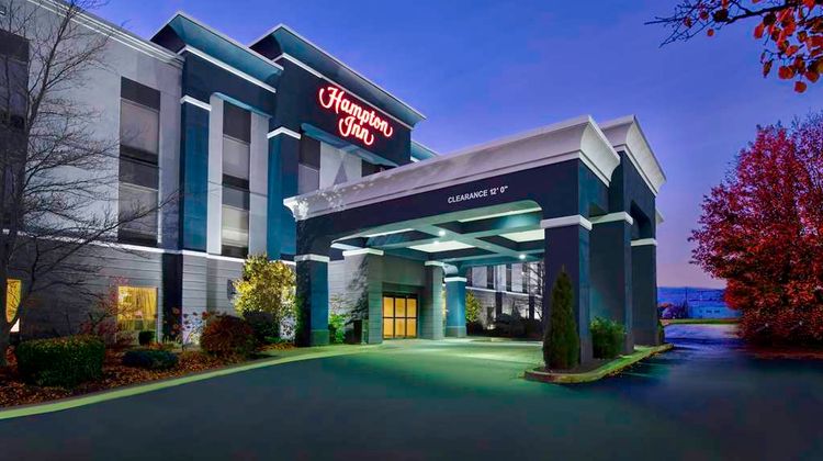Hampton Inn Cortland Exterior