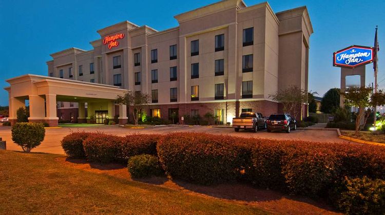 Hampton Inn Canton Exterior