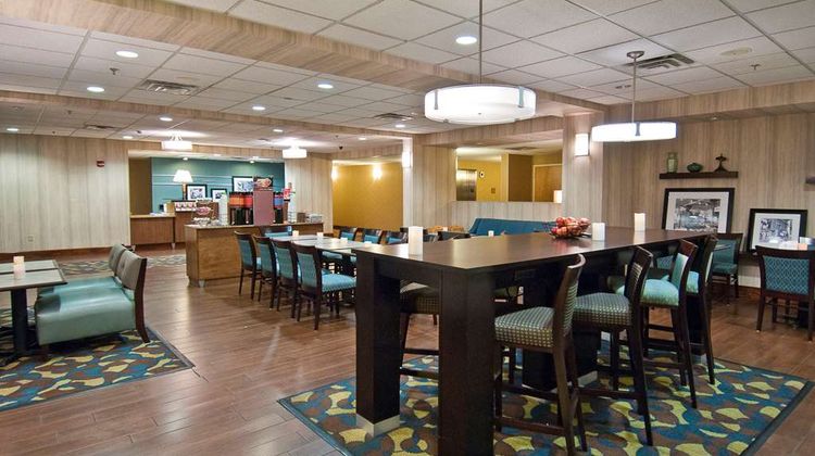 Hampton Inn Canton Lobby