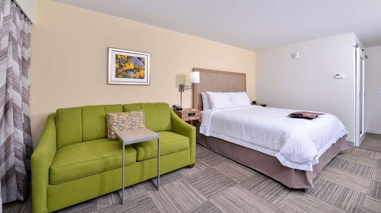 Hampton Inn Cartersville Room