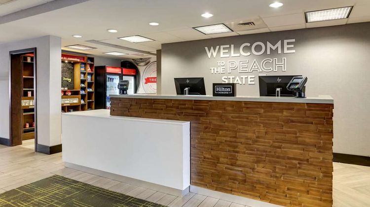 Hampton Inn Cumming Lobby