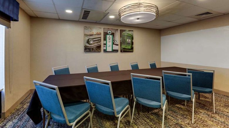 <b>Hampton Inn Cumming Meeting</b>. Images powered by <a href="https://iceportal.shijigroup.com/" title="IcePortal" target="_blank">IcePortal</a>.