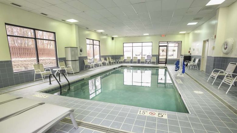 <b>Hampton Inn Eastgate Pool</b>. Images powered by <a href="https://iceportal.shijigroup.com/" title="IcePortal" target="_blank">IcePortal</a>.