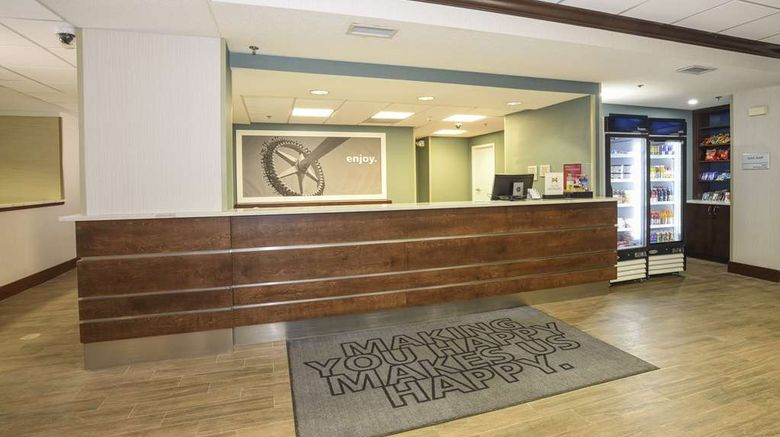 <b>Hampton Inn Eastgate Lobby</b>. Images powered by <a href="https://iceportal.shijigroup.com/" title="IcePortal" target="_blank">IcePortal</a>.