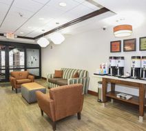 Hampton Inn Eastgate Lobby