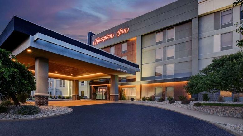 <b>Hampton Inn Fairfield Exterior</b>. Images powered by <a href="https://iceportal.shijigroup.com/" title="IcePortal" target="_blank">IcePortal</a>.