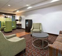 Hampton Inn Fairfield Lobby
