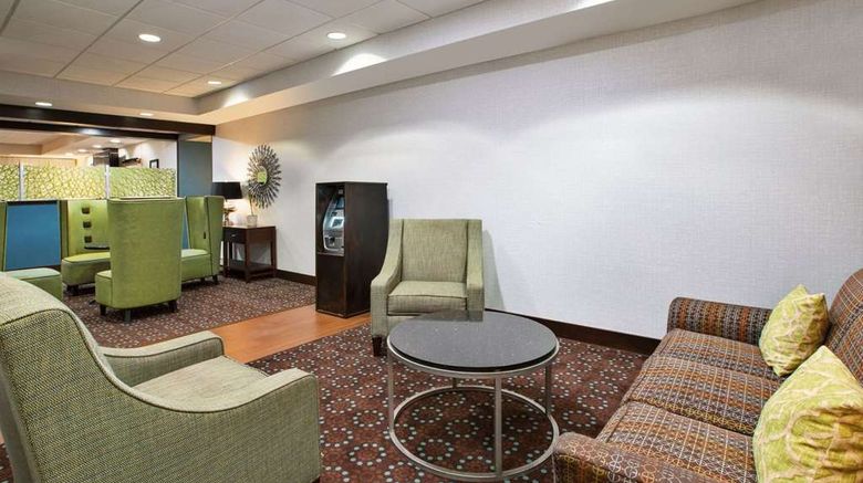 <b>Hampton Inn Fairfield Lobby</b>. Images powered by <a href="https://iceportal.shijigroup.com/" title="IcePortal" target="_blank">IcePortal</a>.