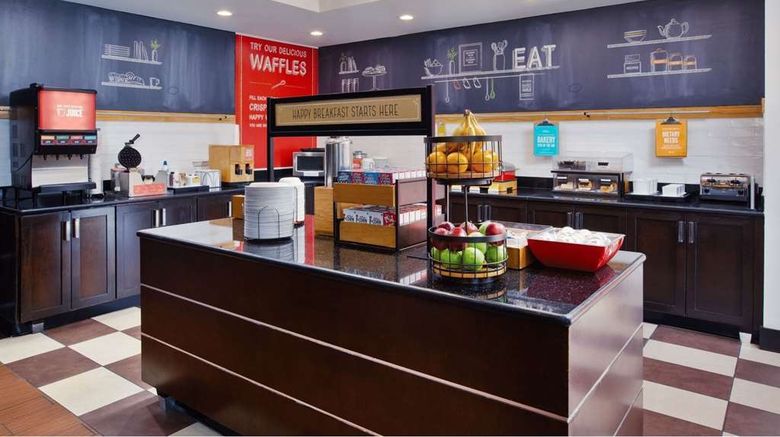 <b>Hampton Inn Fairfield Restaurant</b>. Images powered by <a href="https://iceportal.shijigroup.com/" title="IcePortal" target="_blank">IcePortal</a>.