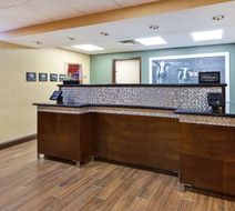 Hampton Inn Cincinnati Airport North Lobby
