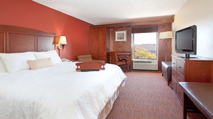 Hampton Inn Cincinnati-Kings Island Room