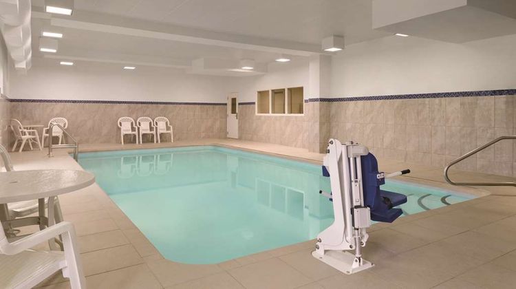 Hampton Inn Cincinnati-Kings Island Pool