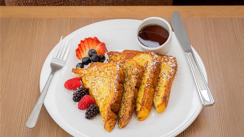 <b>Hilton Garden Inn West Chester Restaurant</b>. Images powered by <a href="https://iceportal.shijigroup.com/" title="IcePortal" target="_blank">IcePortal</a>.