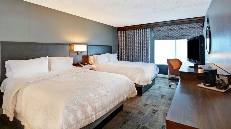 <b>Hampton Inn Cincinnati South Room</b>. Images powered by <a href="https://iceportal.shijigroup.com/" title="IcePortal" target="_blank">IcePortal</a>.