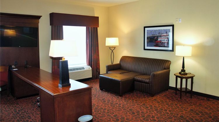 Hampton Inn & Suites Uptown-University Room