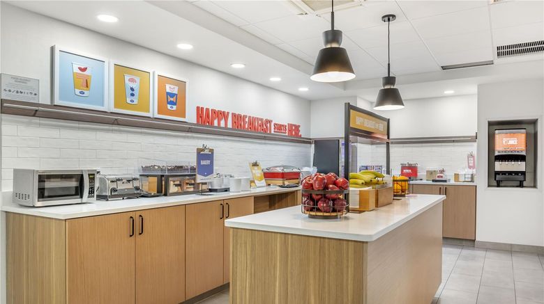 <b>Hampton Inn & Suites Uptown-University Restaurant</b>. Images powered by <a href="https://iceportal.shijigroup.com/" title="IcePortal" target="_blank">IcePortal</a>.