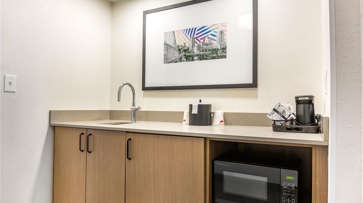 Hampton Inn & Suites Uptown-University Other