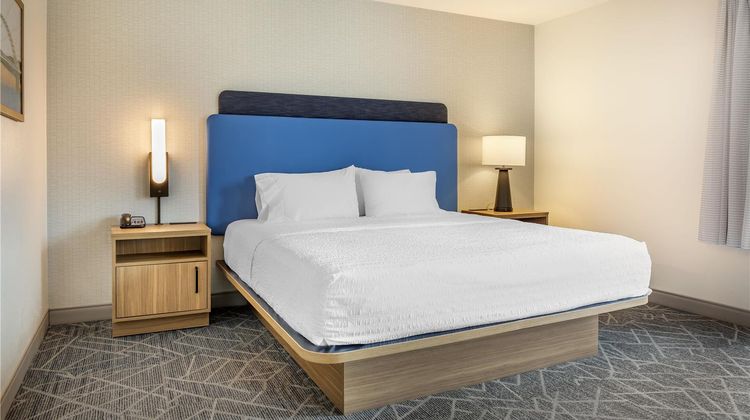 Hampton Inn & Suites Uptown-University Room