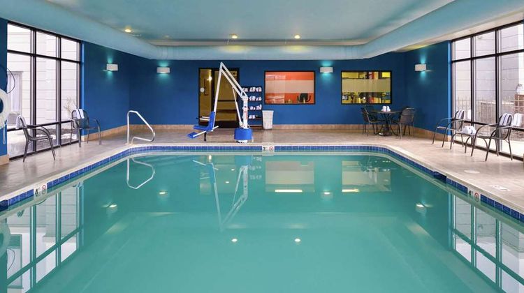 Hampton Inn & Suites Wilmington Pool