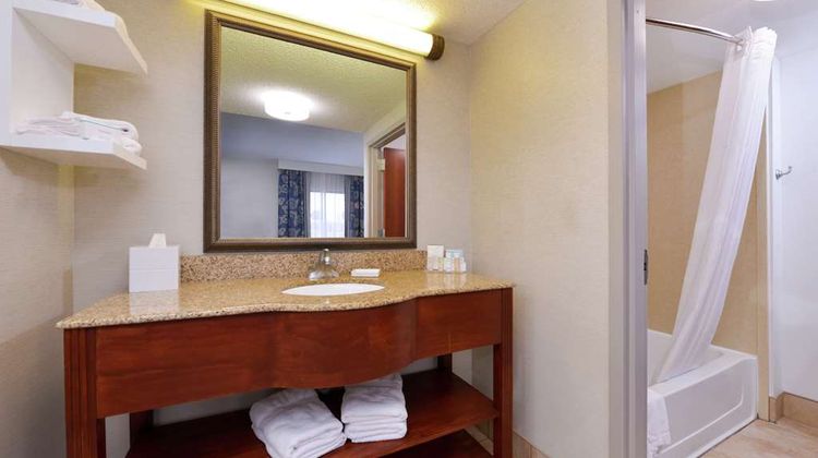 Hampton Inn & Suites Wilmington Room