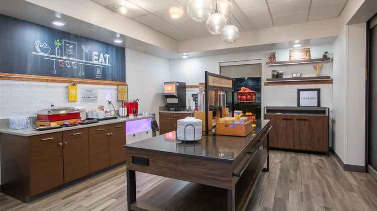 Hampton Inn & Suites Wilder Restaurant