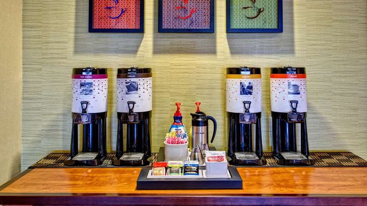Hampton Inn Cleveland Restaurant