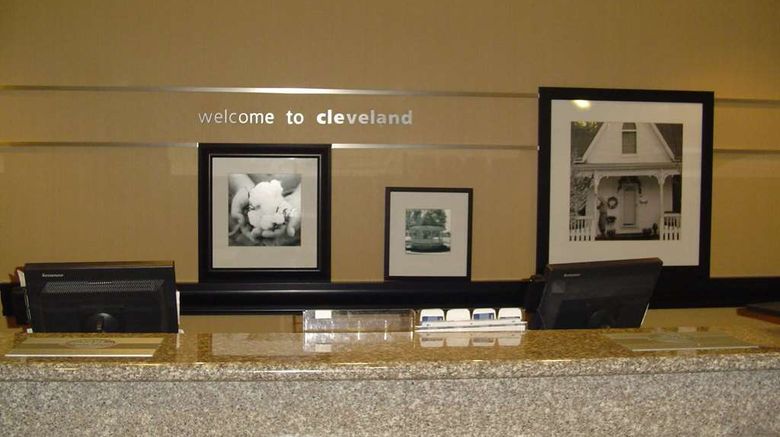<b>Hampton Inn Cleveland Lobby</b>. Images powered by <a href="https://iceportal.shijigroup.com/" title="IcePortal" target="_blank">IcePortal</a>.