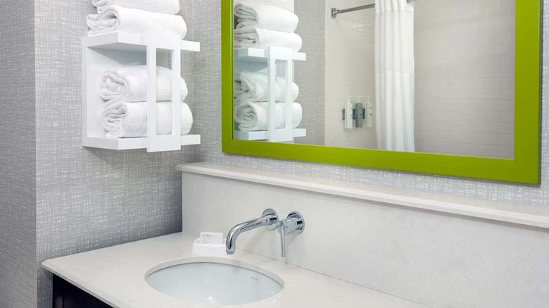 <b>Hampton Inn Coventry-Warwick Area Room</b>. Images powered by <a href="https://iceportal.shijigroup.com/" title="IcePortal" target="_blank">IcePortal</a>.