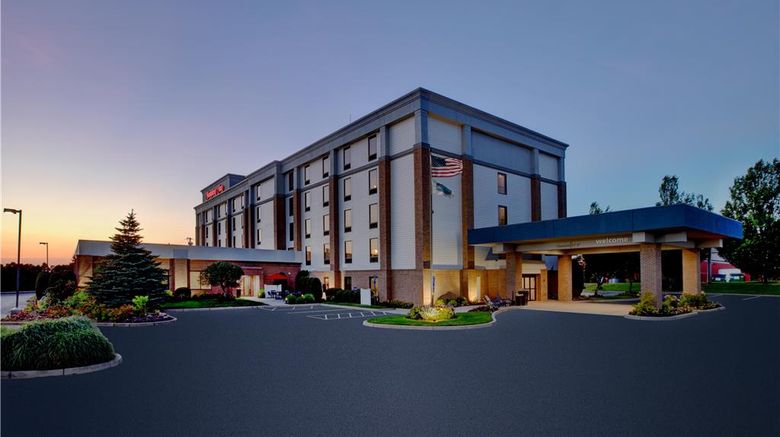 <b>Hampton Inn Coventry-Warwick Area Exterior</b>. Images powered by <a href="https://iceportal.shijigroup.com/" title="IcePortal" target="_blank">IcePortal</a>.