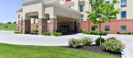 Hampton Inn - Clinton Exterior