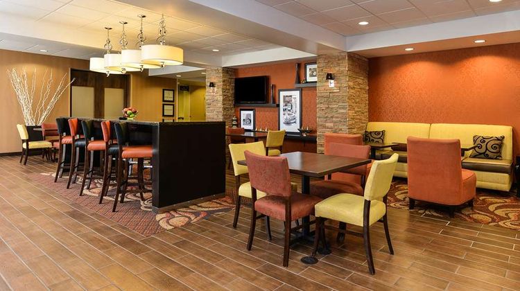 Hampton Inn - Clinton Lobby