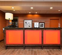 Hampton Inn - Clinton Lobby