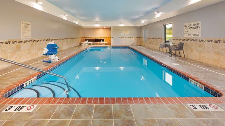 Hampton Inn - Clinton Pool